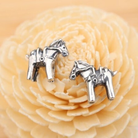[縄文アクセサリーDo_goods]SILVER 925製コメ馬形埴輪ピアス 700-093[配送不可地域:離島・沖縄県]