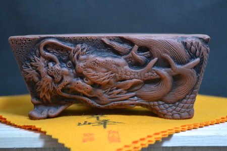 常滑焼 龍長方鉢| 長方龍鉢 焼き物 特産品 贈り物 盆栽 職人 浮彫細工 角山陶苑 幸峰作 朱泥 桐箱付き 園芸 日本製 愛知県 常滑市