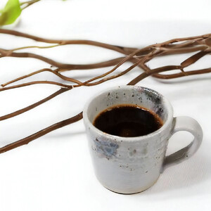 信楽焼 陶器製 雪結晶 切立マグカップ