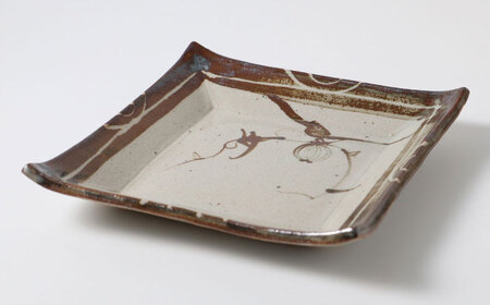 [唐津焼] 絵唐津正方形陶板 / 食器 / 佐賀県 / 大杉皿屋窯 