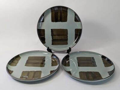 [波佐見焼]φ18センチの手描きのお皿3枚組 modeムーンM [西海陶器]3 24334