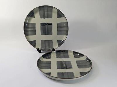 [波佐見焼]φ24センチの手描きのお皿2枚組 modeスノーL [西海陶器]2 24337