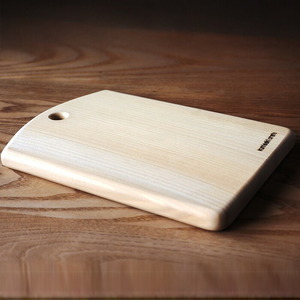 卓上カッティングボード 耐水加工 (L23×W16×T2.2cm) 台所 キッチン 調理道具 調理 料理 日用品 銀杏材 銀杏 [opbs011][くにさき六郷舎]