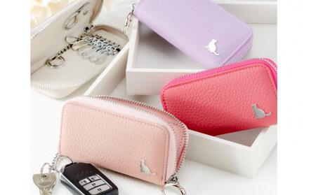 【スマートキー対応 カードが入る本革6連キーケース】＜ベージュ＞ おしゃれ　可愛い　コンパクト　スリム　猫　レザー