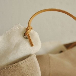 足袋をモチーフにした靴用の消臭剤tabi　白【1204515】