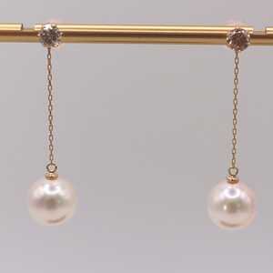 2041 [真珠科学研究所花珠鑑別書付]K18 あこや本真珠8.0㎜up ダイヤモンド0.30ct チャームピアス 2way 取外し可能