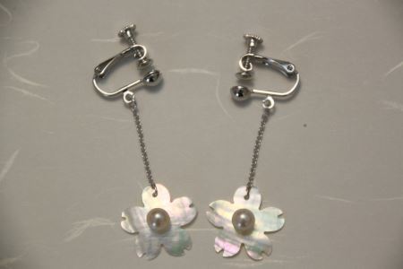 貝と真珠 イヤリング[桜]アコヤ