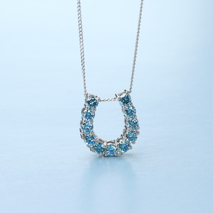 プラチナ900 ラボブルーダイヤ0.363ct 馬蹄ネックレス PT900-N007BL[AM319] / プラチナ900 ブルーダイヤモンド 馬蹄ネックレス アクセサリー ギフト プレゼント