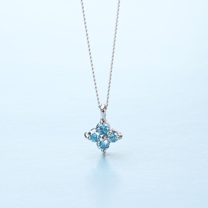 プラチナ900[ラボブルー 0.132ctダイヤモンドネックレス] PT900-KN01001LBL[AM327] / プラチナ900 ブルーダイヤモンド ネックレス フラワーデザイン アクセサリー ギフト プレゼント