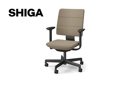 イトーキ SHIGA シガ 昇降脚 背トリプル ベースカラー:ブラック / 座面カラー:サンドベージュ(KJ-517SEM-T1K4F)キャスター5本脚 [アンクルムーブ・シンクロロッキング / アジャスタブル肘 / 抵抗付きウレタンキャスター] 日本製 ワークチェア オフィスチェア 柴田文江氏デザイン[EI181W]