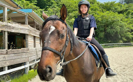 乗馬体験チケット1名様分(20分)/ 馬 乗馬 体験 チケット 初心者 レッスン アクティビティ 子供 家族 / 滋賀県 栗東市 / 有限会社 RHC[BIBL001]