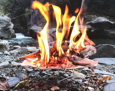 水に浮かぶ!?焚き火台UKIBI(浮火)Mサイズ