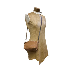 革・ダブルポシェット ミニ[キャメル]