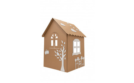 自由にデコれる!大人もワクワクのダンボールハウス