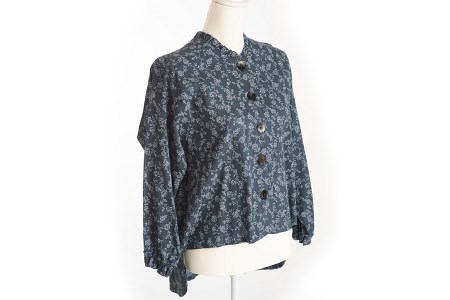 多機能な 介護衣服 La・フック ブルーグレー柄・前ボタン Mサイズ [0211]