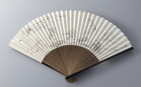 鈴木扇子店 鳥獣戯画うるし画(親黒塗骨・仲唐木染骨・雲流紙) 7.2寸(約21.6cm)[高島屋選定品]