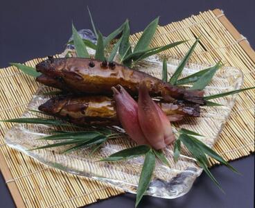[山ばな平八茶屋]子持ち鮎旨煮