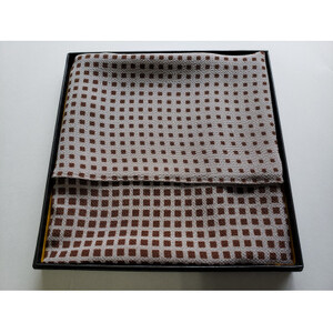 正絹ちりめん友禅風呂敷 マチルダ 茶_装飾品・工芸品 服飾小物 _