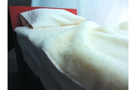 家庭で洗えるムートン調ウールシーツ(ダブル) [0335]