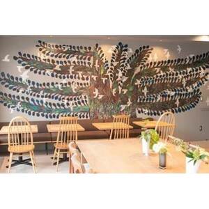 hitotokiのアート空間を完全貸切!特別料理と乾杯で楽しむあなただけのひとときを。