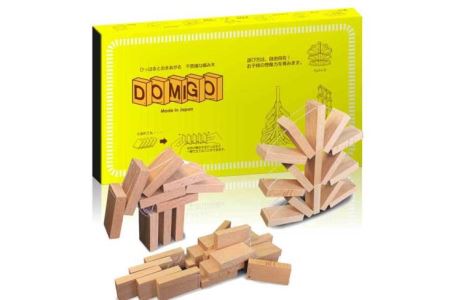 B101　ひっぱるとたちあがる　ふしぎな　つみき　DOMIGO