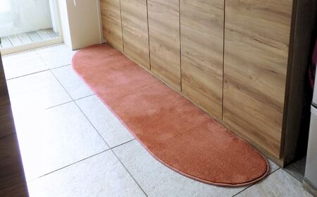 北欧風キッチンマット ラグマットタイプ 45×150cm ゆりかご型 ライトマホガニー 抗菌防臭 SEK 織人しきもの屋工房