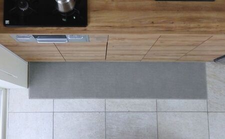 北欧風キッチンマット ラグマットタイプ 45×150cm ノーマル型 シルバーグレー 抗菌防臭 SEK 織人しきもの屋工房