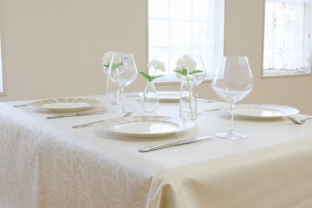 099H347 拭き取れるテーブルクロス（ベージュ）130x170cm