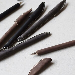 Teha'amana Pen Smoke テハマナ ペン スモーク グレー 革 皮 雑貨 おしゃれ レザー 本革 こだわりの逸品 地域特産品 ギフト 自分用 人気 おすすめ
