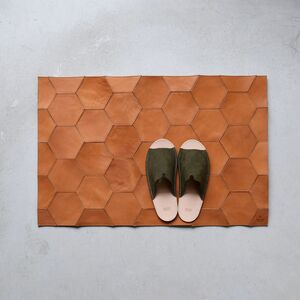 Teha'amana Mat honeycomb Smoke テハマナ 玄関マット ベーシック ブラウン 革 皮 雑貨 おしゃれ レザー 本革 こだわりの逸品 地域特産品 ギフト 自分用 人気 おすすめ