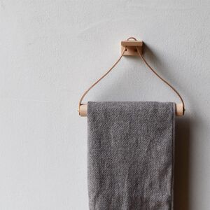 Teha'amana Towel holder テハマナ タオルホルダー ブナ ナチュラル 革 皮 雑貨 おしゃれ レザー 本革 こだわりの逸品 地域特産品 ギフト 自分用 人気 おすすめ