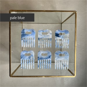 アクリル製 ヘアコーム pale blue(ペールブルー) ヘアアクセサリー eME tayu