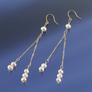 102506-2 K14GF金張りピアス「淡水パール」