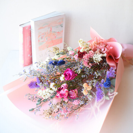 [母の日]プレミアムドライフラワー・ブーケ アルモニーパステル[お届け日:2026年5/4〜5/10 当店おまかせ ]母の日カード付き[ 母の日 ギフト アレンジ 花 贈り物 大阪府 門真市 ]