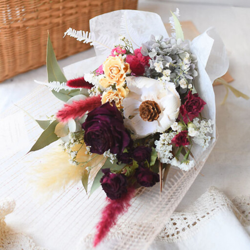 [母の日]プレミアムドライフラワー・ブーケ ココガーネット[お届け日:2026年5/4〜5/10 当店おまかせ ]母の日カード付き[ 母の日 ギフト アレンジ 花 贈り物 大阪府 門真市 ]