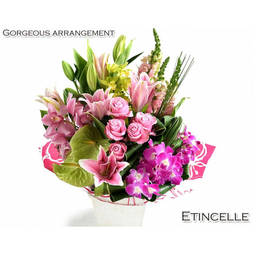 [母の日]上品でキレイめテイストのこだわりアレンジ エタンセル 黄オレンジ系[お届け日:2026年5/4〜5/10 当店おまかせ ]母の日カード付き[ 母の日 ギフト アレンジ 花 贈り物 大阪府 門真市 ]