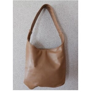 ワンショルダーレザーバッグ キャメル