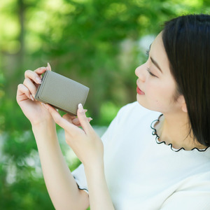 豊岡財布 Colors三つ折りウォレット AW500 トープ / 小銭入れ カードケース ミニマル 財布 サイフ 革小物 本革 メンズ レディース 