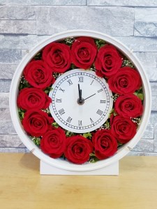 E-16   プリザーブドフラワー　上質のバラの花時計