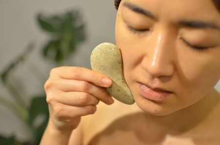 竜山温石[竜山石かっさ]陰陽-Yin and yang (たつやまおんせき たつやまいしかっさ いんよう)