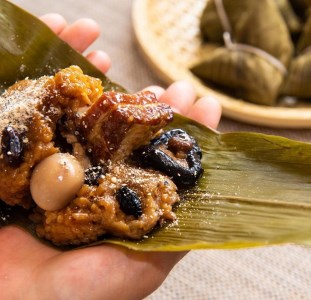 丹波黒豆肉粽(ちまき)と黒豆薬膳茶のギフトセット