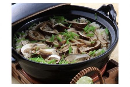 ミシュラン一つ星　丹波の松茸料理（特選コース）3名様食事券