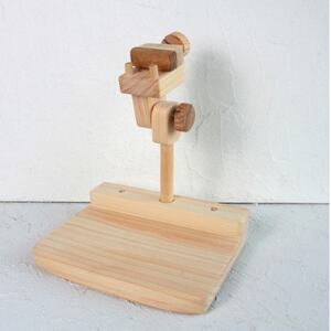 刺繍丸枠スタンド(ひのきC+) 丸ハンドル・針休め装備 グリップ2種付属 ※丸枠は付属しません[配送不可地域:沖縄県]