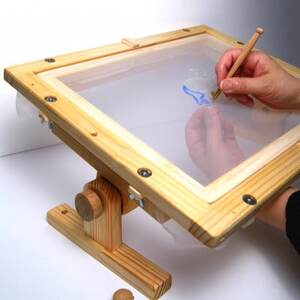 エディ工房 刺繍台セット[Dモデル](A4サイズの刺繍枠と専用スタンドD型のセット品)[受注製作品][配送不可地域:沖縄県]