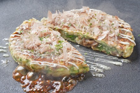 [千房 お好み焼き ねぎ焼き 200g×5枚 計1000g 専用ソース付き 冷凍]大阪千日前 お好み焼 名店 千房 ミナミ 簡単 手軽 レンジ おすすめ 兵庫県 香美町 日本ふるさと創生 64-07