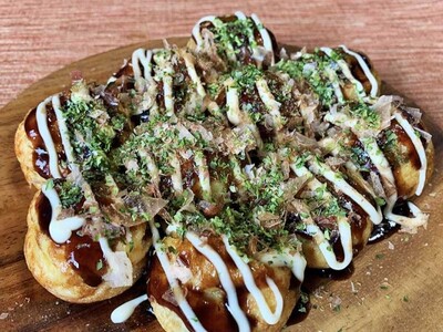 [千房 たこ焼き 8個入り×5パック 専用ソース付き 冷凍]大阪千日前 たこ焼き 名店 千房 大阪 ミナミ 簡単 手軽 レンジ おすすめ 兵庫県 香美町 日本ふるさと創生 64-08