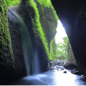 [兵庫・新温泉・自然体験]秘境の滝を目指して、シワガラの滝ガイドツアー!ペアチケット