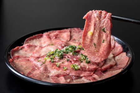 ねぎ塩牛タン 480g 焼肉工房もく 9-018 本格的 手作業 牛タンスライス 数量限定 食べ応え抜群 訳あり 訳あり 