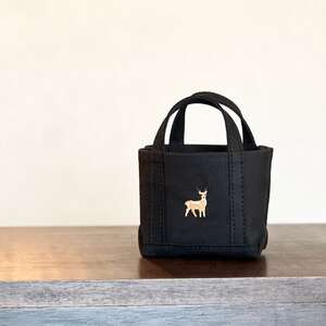 [Milih×NARA]オールブラックの"鹿"刺繍 マイクロミニトート[cbm03]