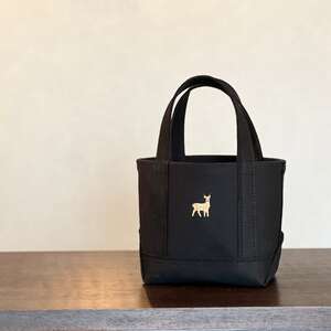 [Milih×NARA]オールブラックの"鹿"刺繍トート S[cbm02]